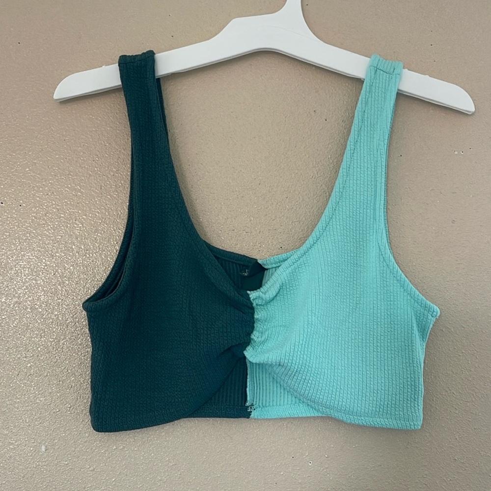Two tone ruched crop top